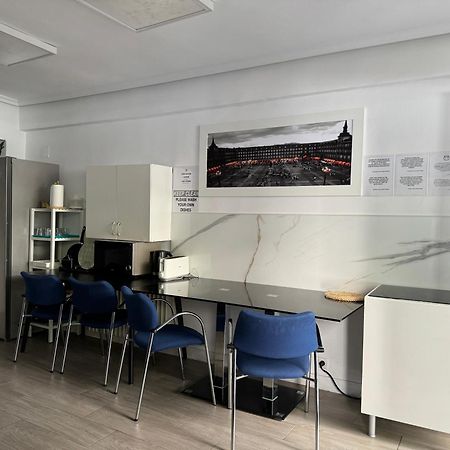Hostal Madrid Paradise Exteriör bild